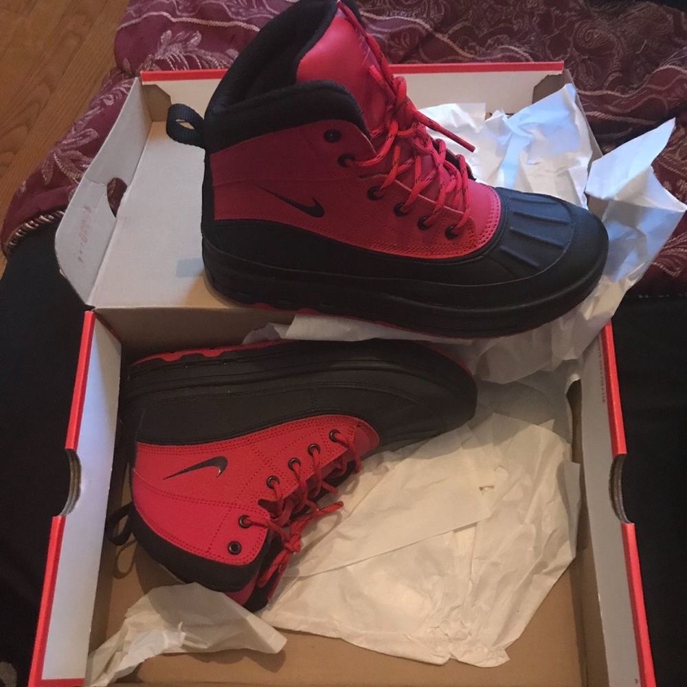Nike boots